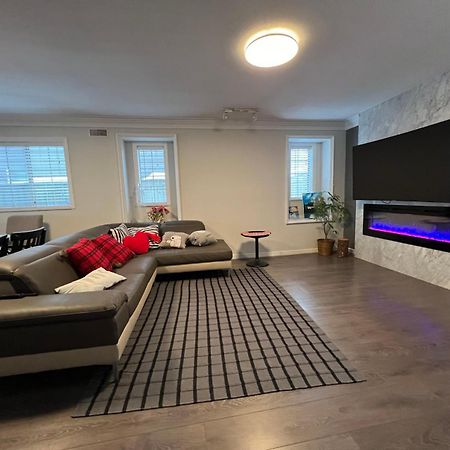 Airport Cozy Room 舒适小屋 Vancouver, Richmond,Near Yvr المظهر الخارجي الصورة